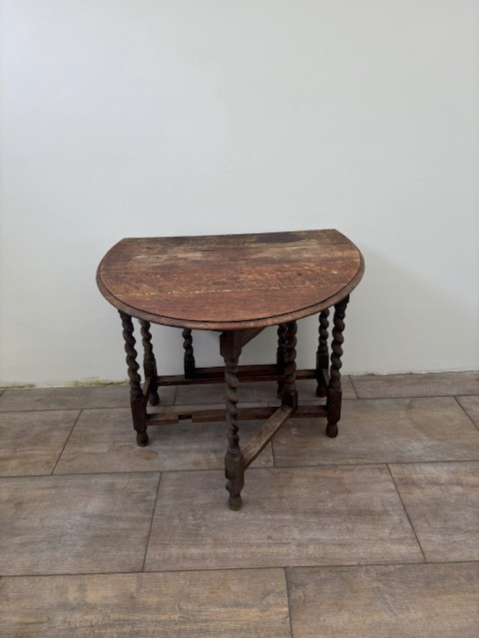 Antieke hangoor tafel