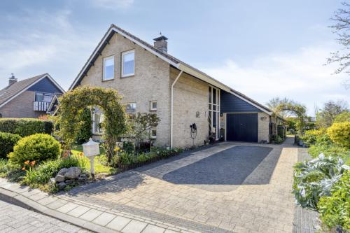 Vrijstaand huis aan de rand van Heinkenszand