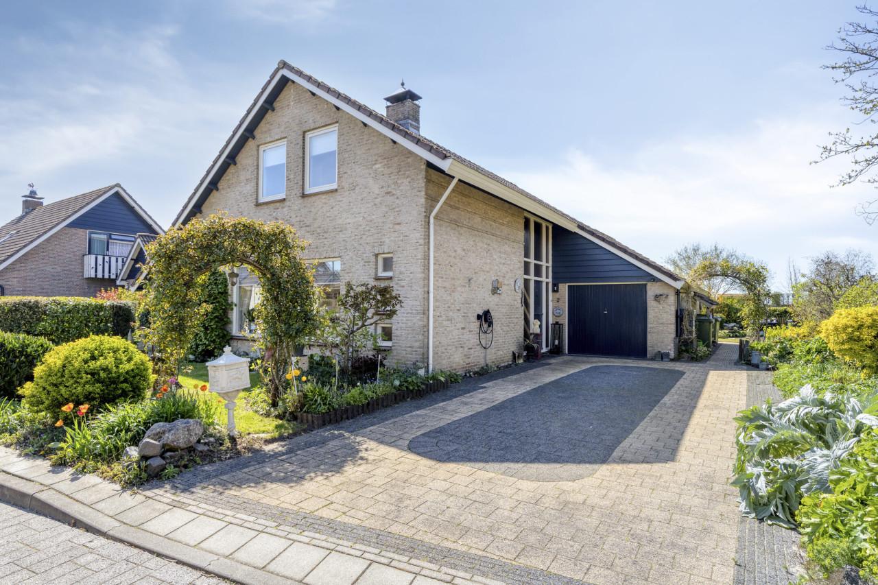 Vrijstaand huis aan de rand van Heinkenszand