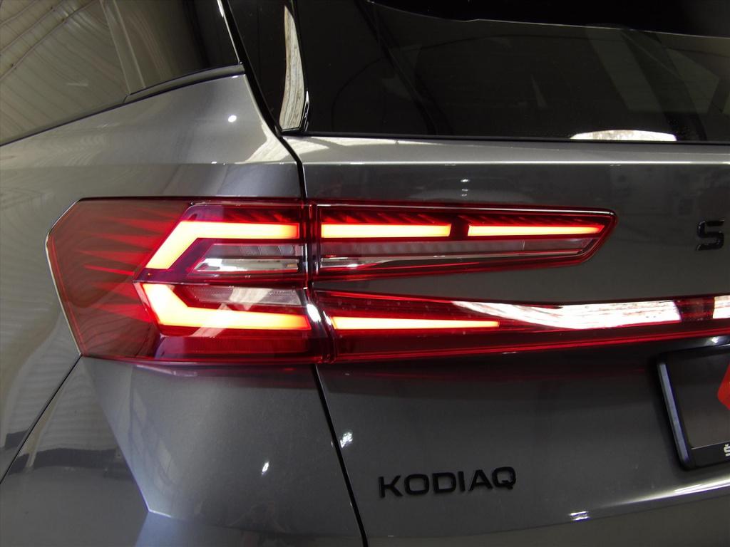 Skoda Kodiaq 1.5 tsi mhev 150pk dsg-7 sportline business 7-zits