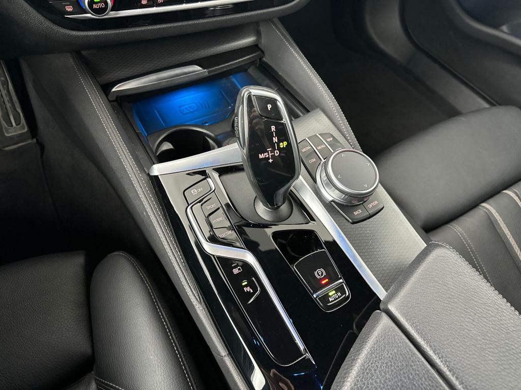 BMW 5 Serie touring 530e high executive m-sport