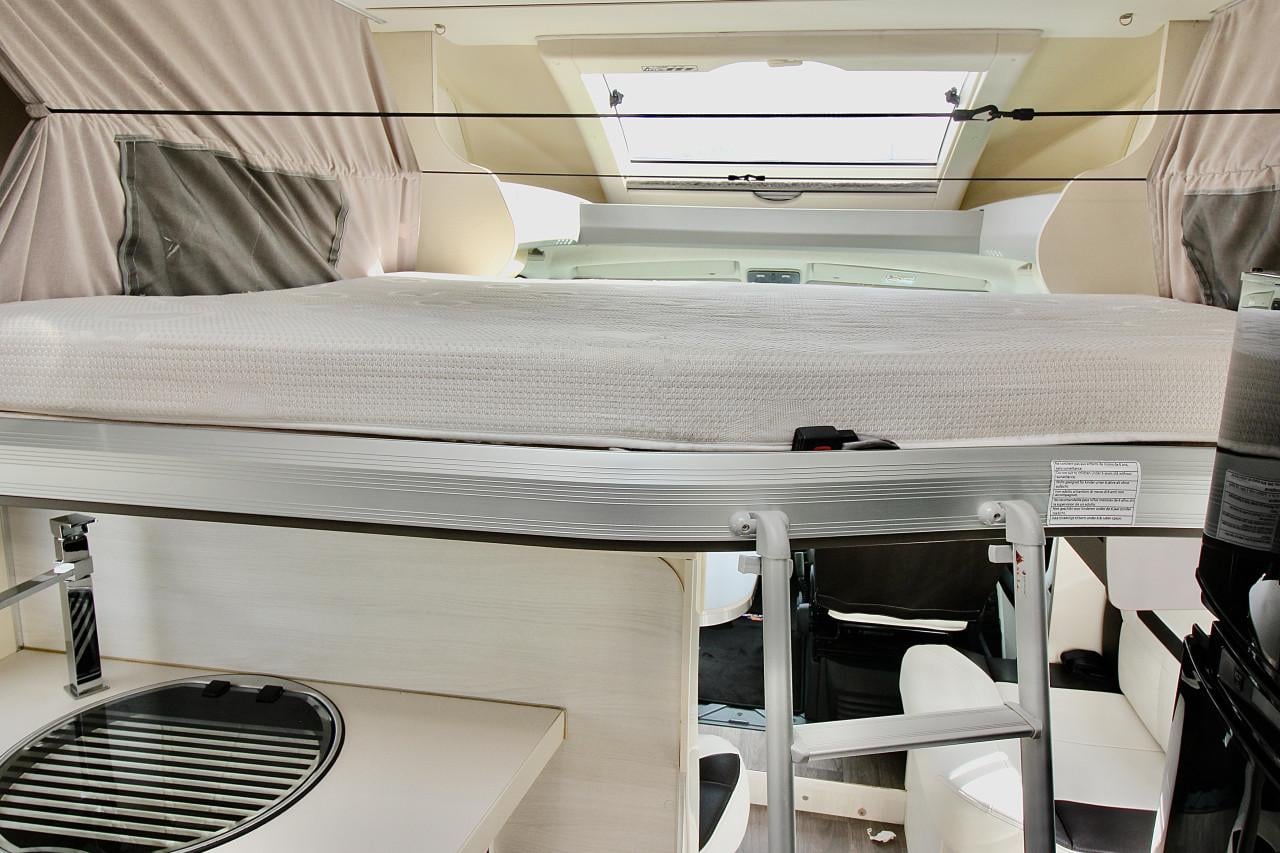 Chausson Welcome 727GA(Lengtebedden, Nieuwstaat, Eerste eigenaar!!!)