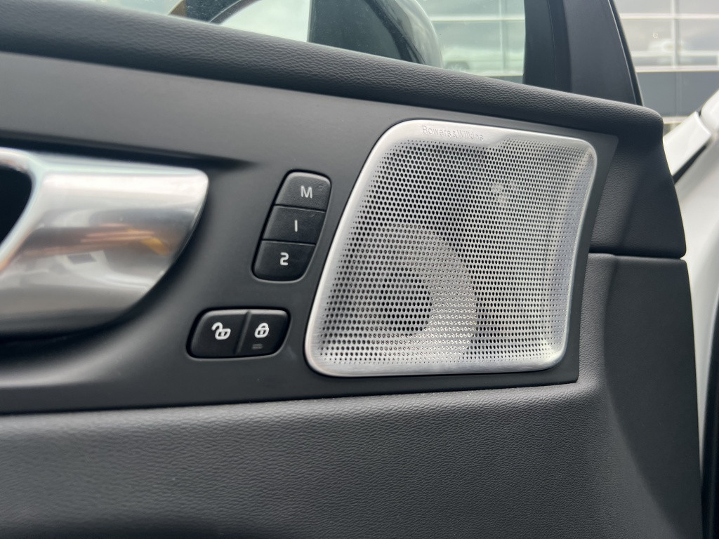 Volvo XC60 xc60 t8 455pk polestar engineered| b&w sound| head-up| panodak|