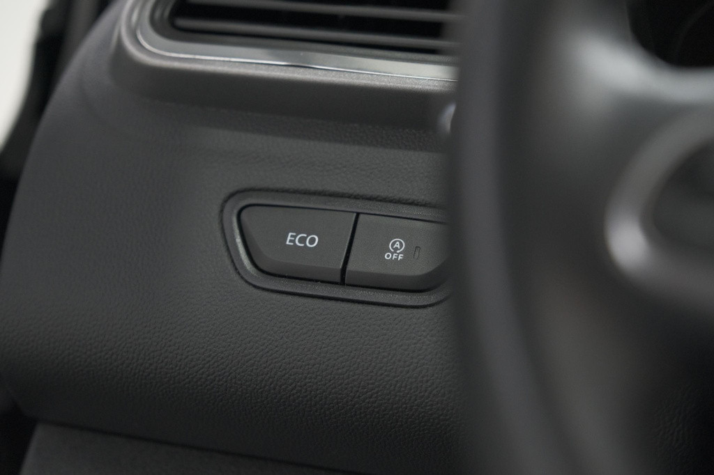 Renault Kadjar tce 130 edc intens | trekhaak | navigatie | parkeersensoren