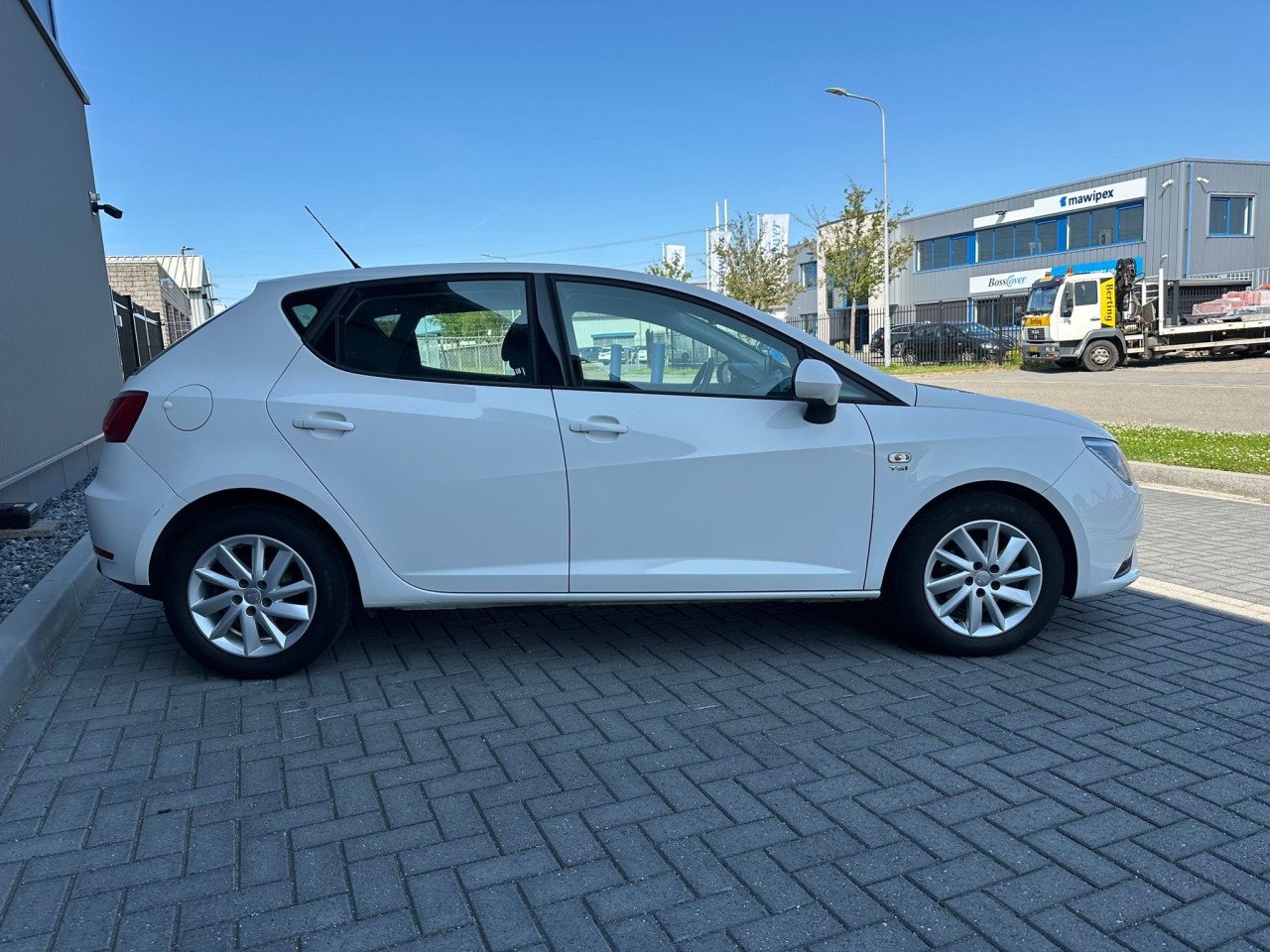 Seat Ibiza 1.2 TSI Style Xenon l Stoelverwarming l Navigatie