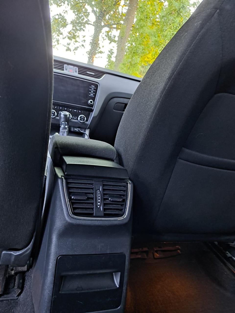Auto skoda octavia 1.5tsi benzine 2020bj