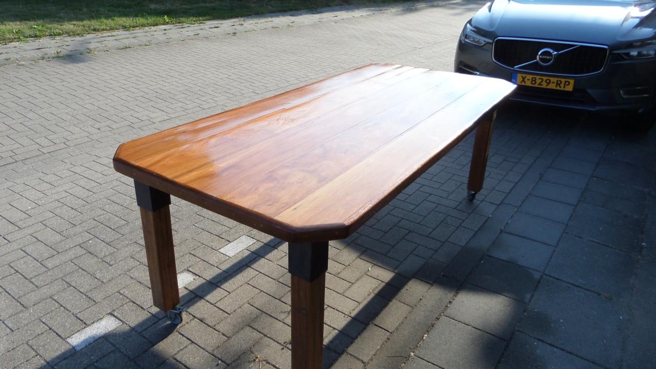 Eettafel hardhout