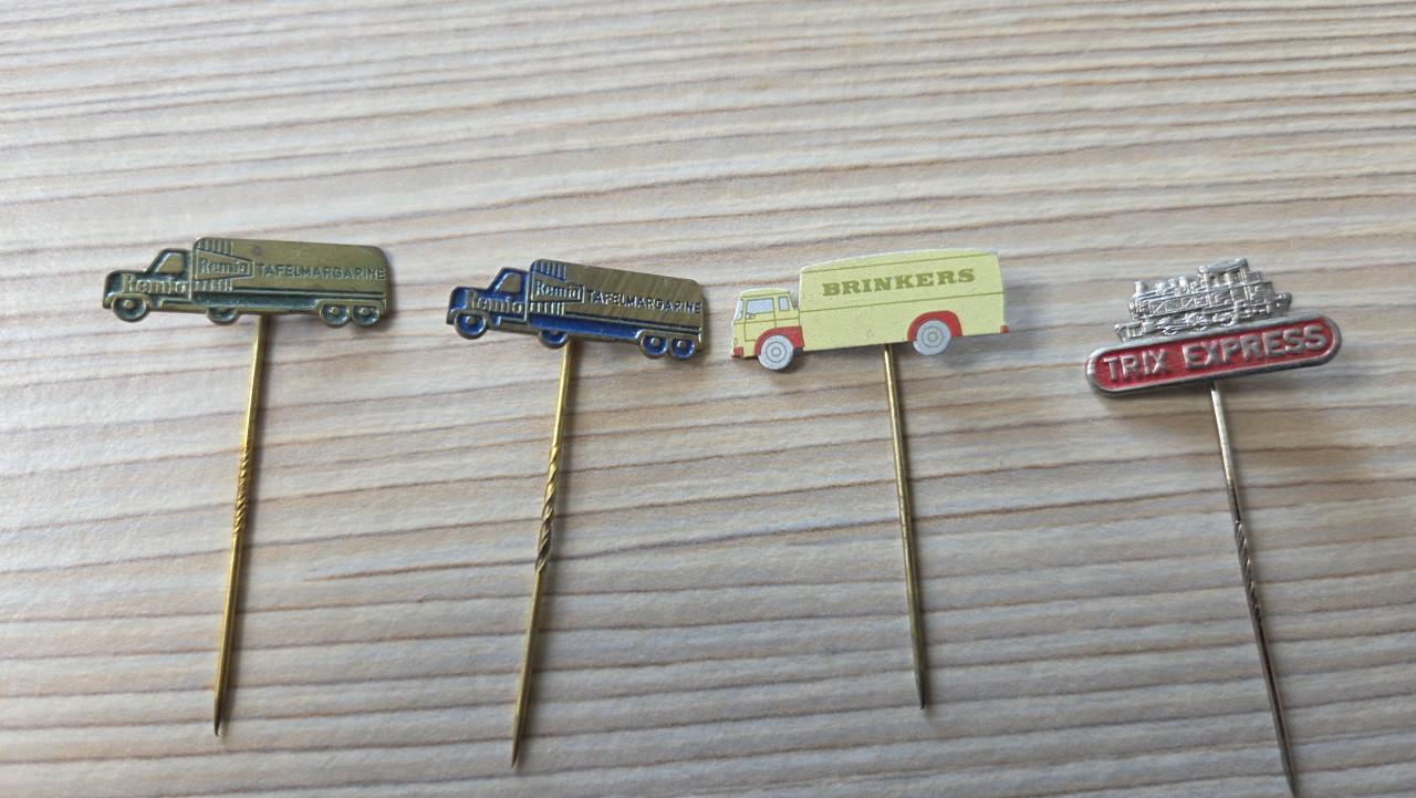 300 speldjes kon. huis, automerken, Remia, bevrijding
