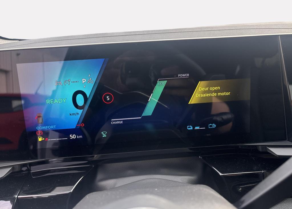 Renault Austral 1.2 e-tech full hybrid 200 techno - two-tone kleurstelling