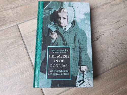 Het meisje in de rode jas van Romja Ligocka