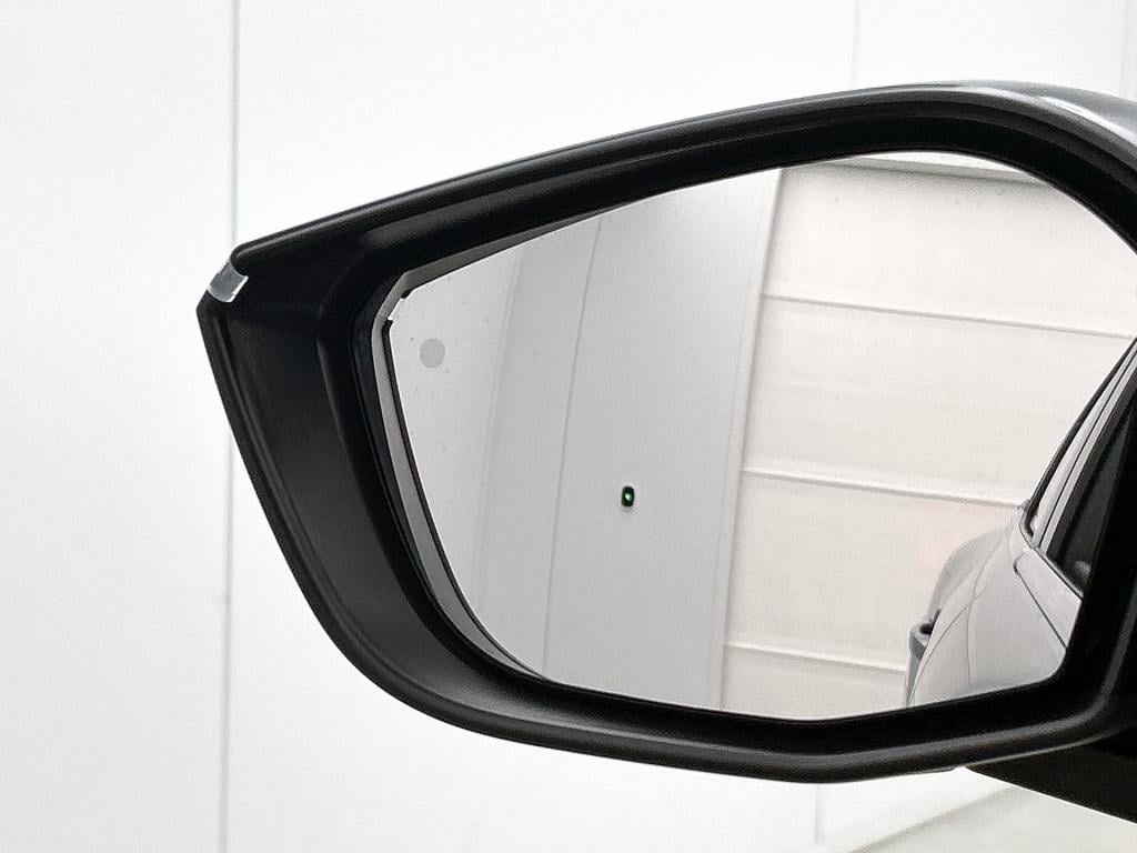 Citroen C4 130 pk shine | rijklaar | head-up display | 360 camera | stoelve