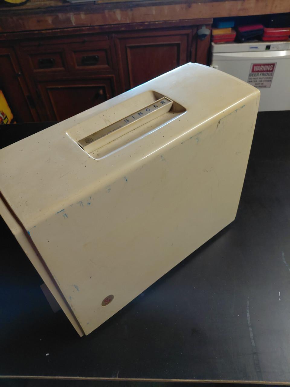COMPLETE WITTE ANTIEKE SINGER NAAIMACHINE TYPE 722