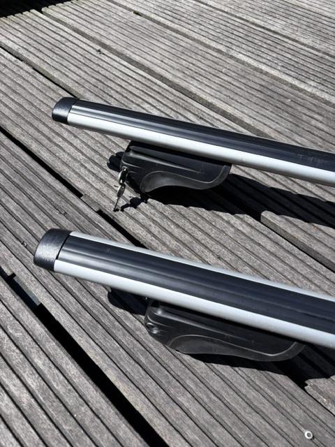 Set dakdragers voor auto met dakrail