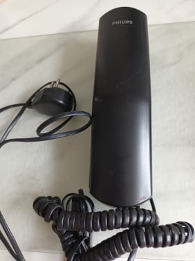 2 OUDE TELEFOONS