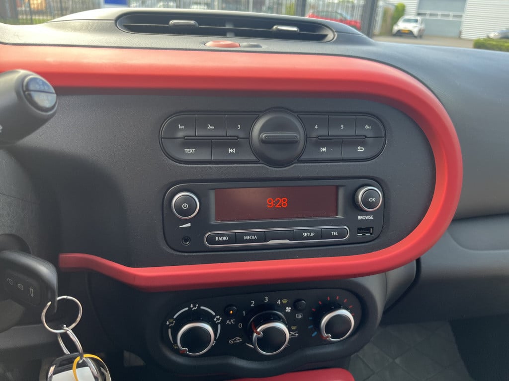 Renault Twingo 1.0 sce intens 57 dkm cruise