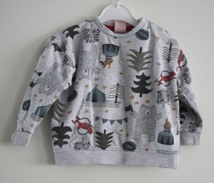 Grijs trui met print maat 80
