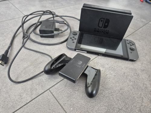 Nintwndo switch