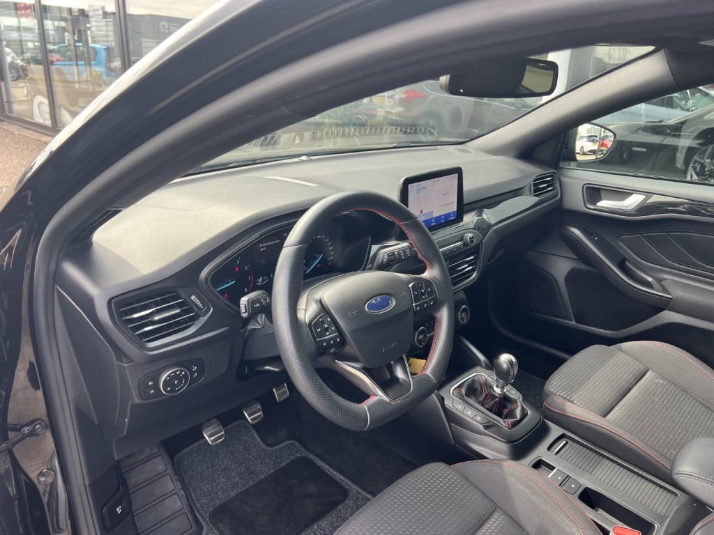 Ford Focus wagon 1.0 ecoboost hybrid 125pk st line business , trekhaak , wi