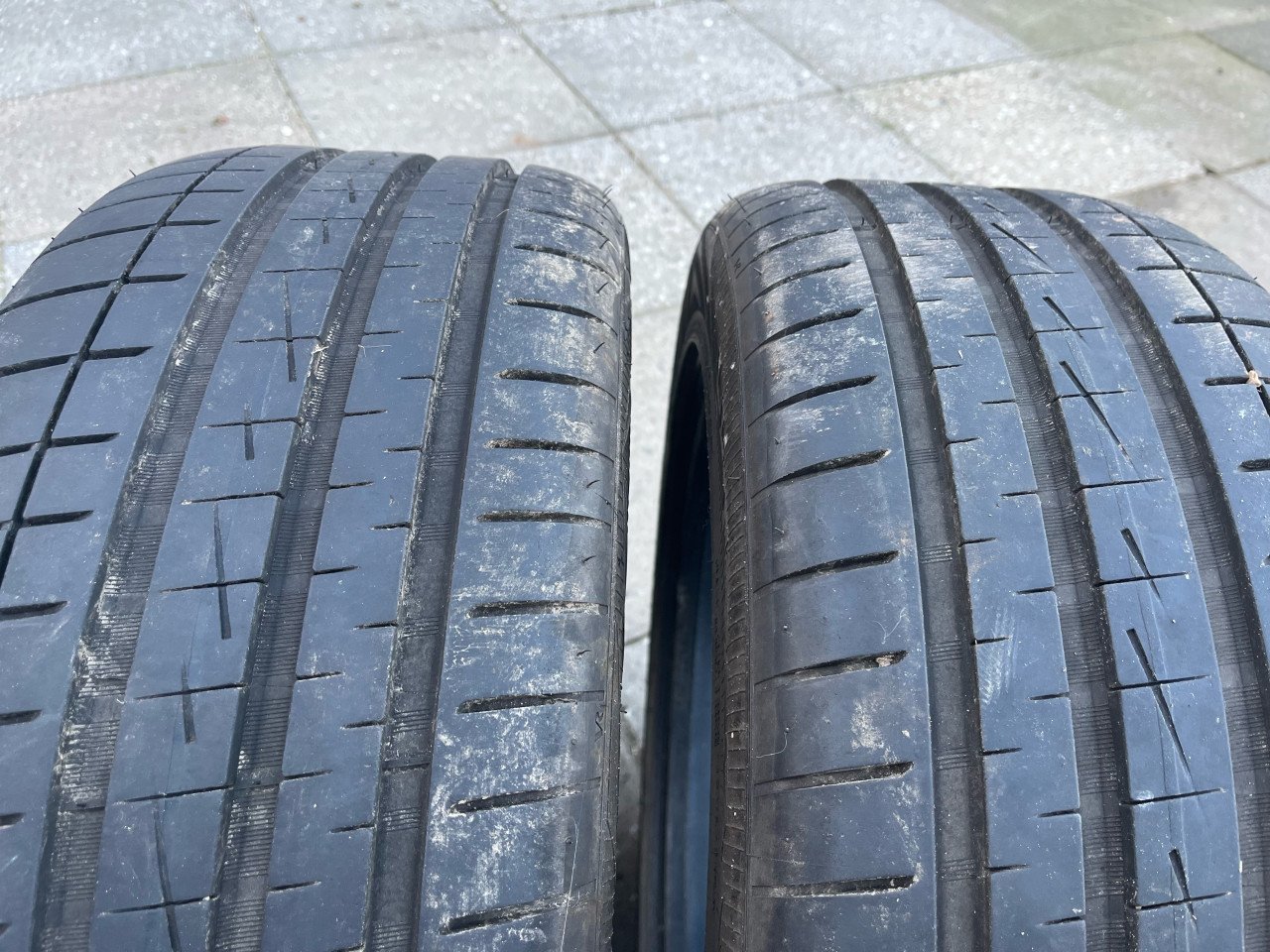 2x Vredestein 225/50/18