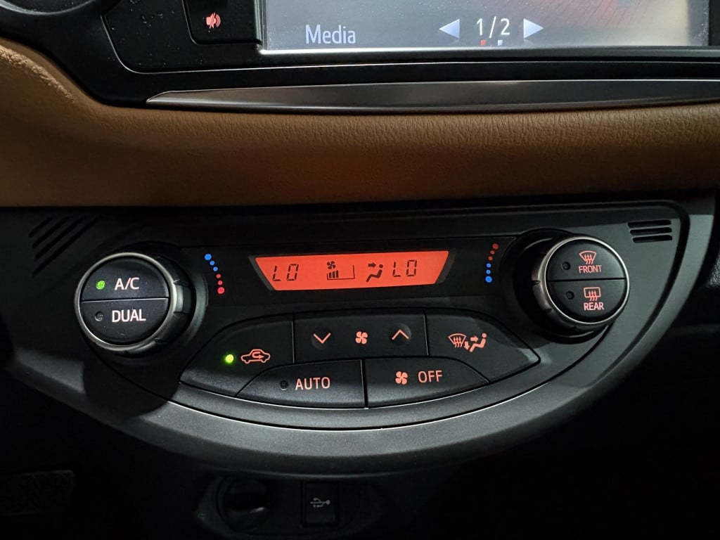Toyota Yaris 1.3 vvt-i style