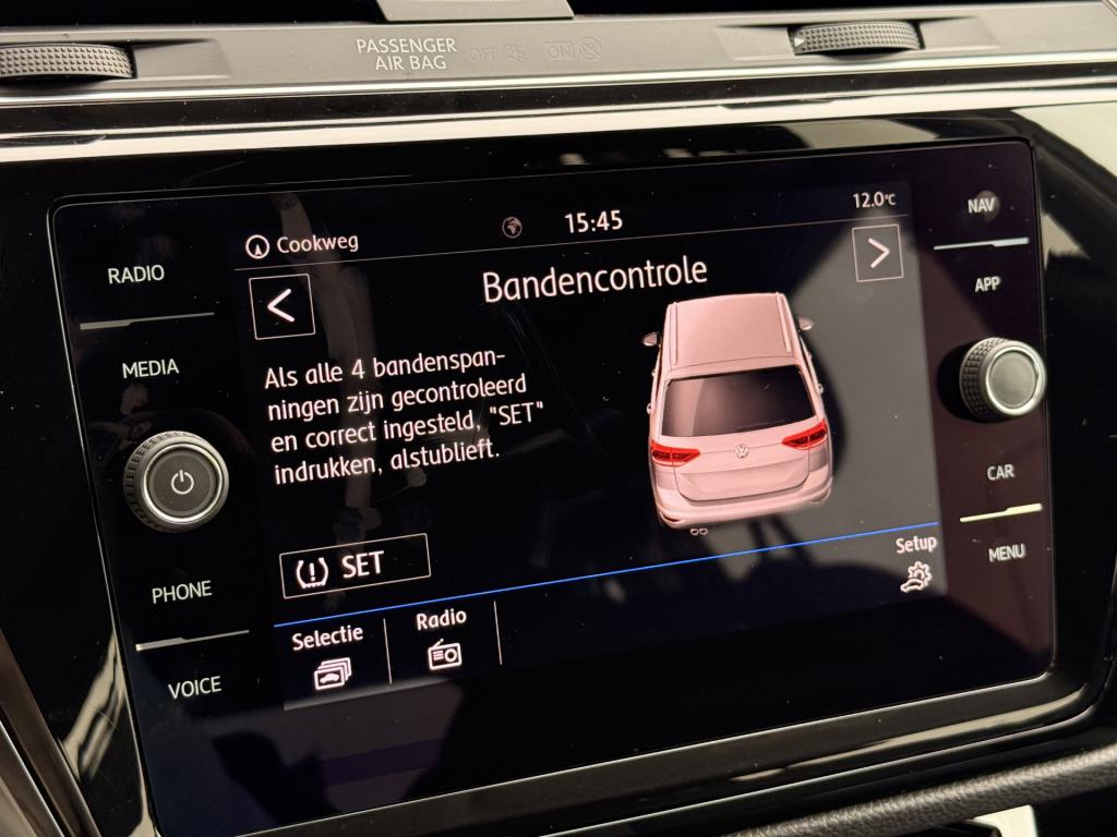 Volkswagen Touran 1.5 tsi highline business r 7p | acc | achteruitrijcamera