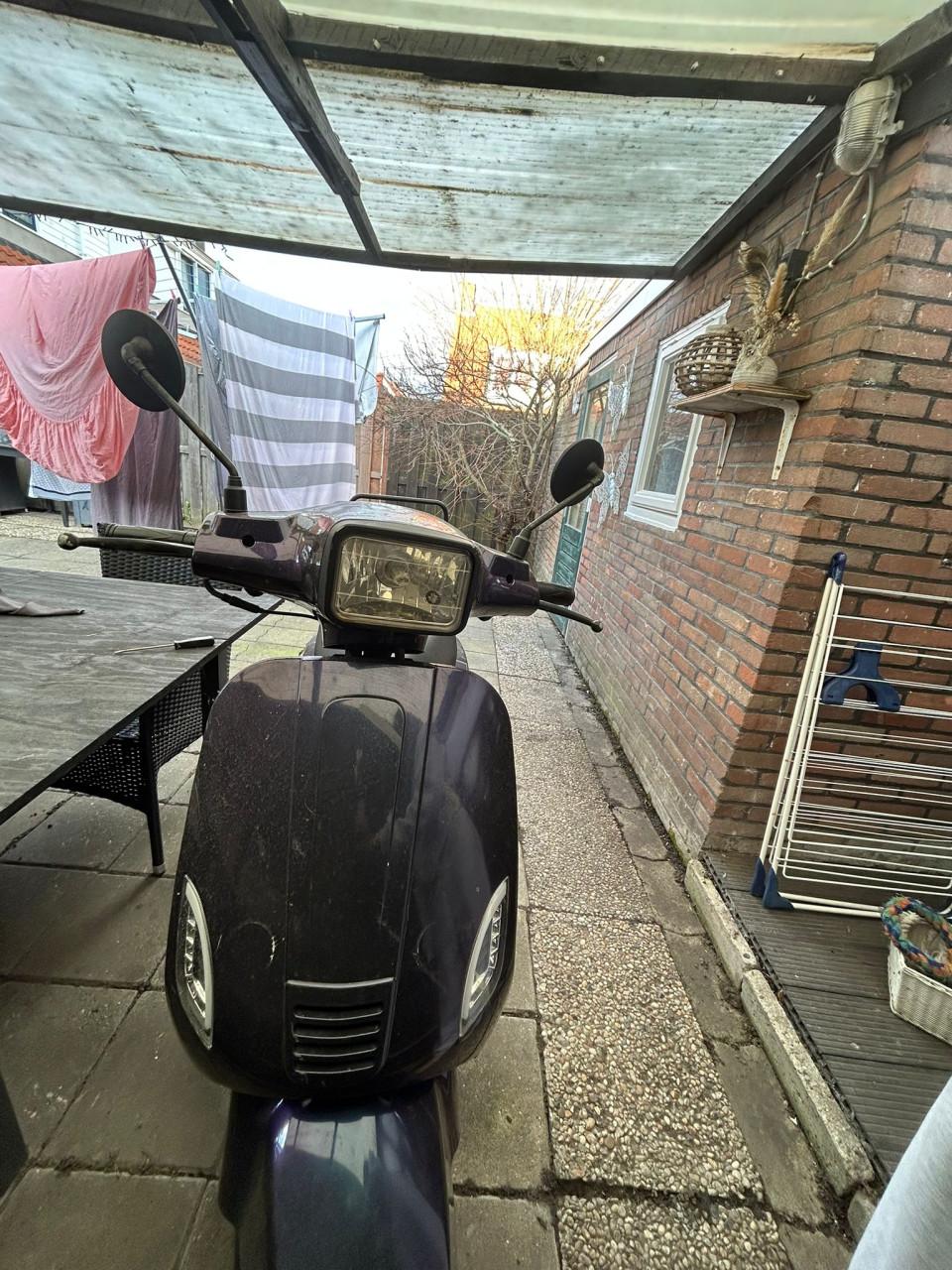 Scooter agm, bieden!