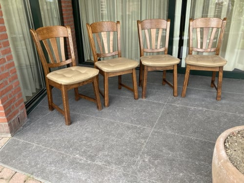 Eetkamer stoelen  ( 4 stuks)