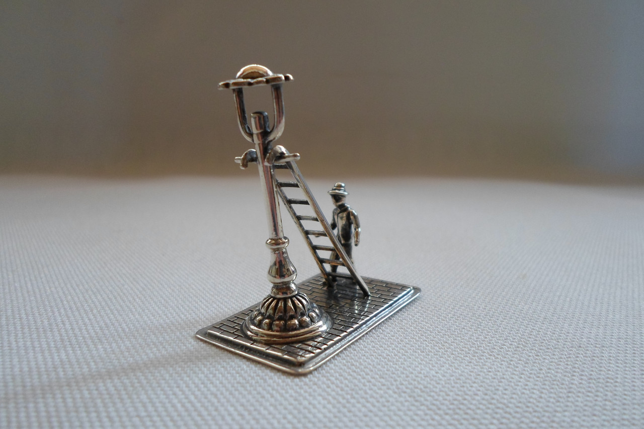 Zilver Miniatuur Man Trap Lantaarnpaal