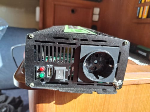 Greencell INV08 omvormer 12V  230V