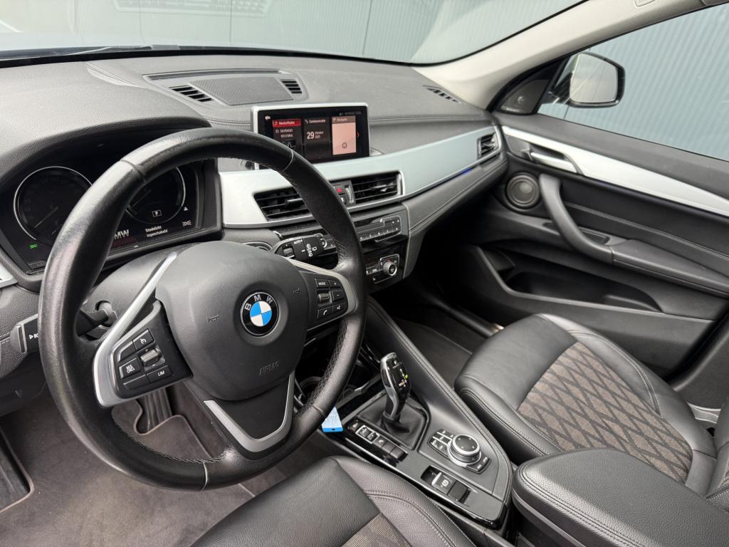 BMW X1 s-drive20i 192pk automaat high executive panoramadak
