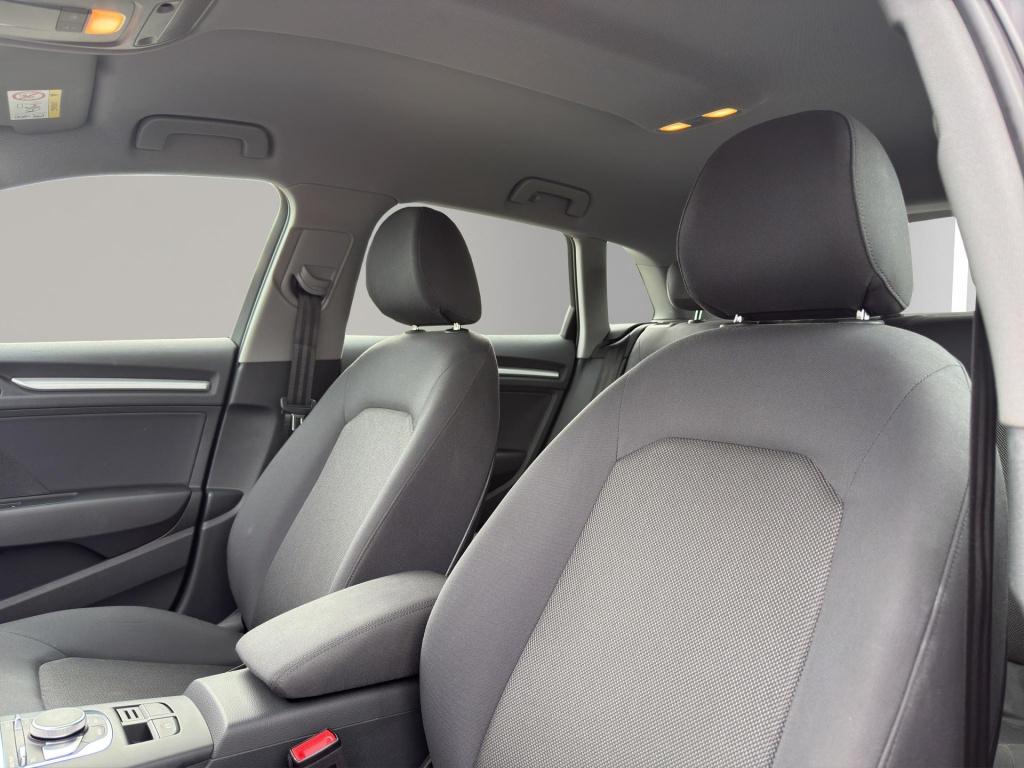Audi A3 sportback 30 tfsi | navi | airco (automatisch) | parksenors v+a | 1