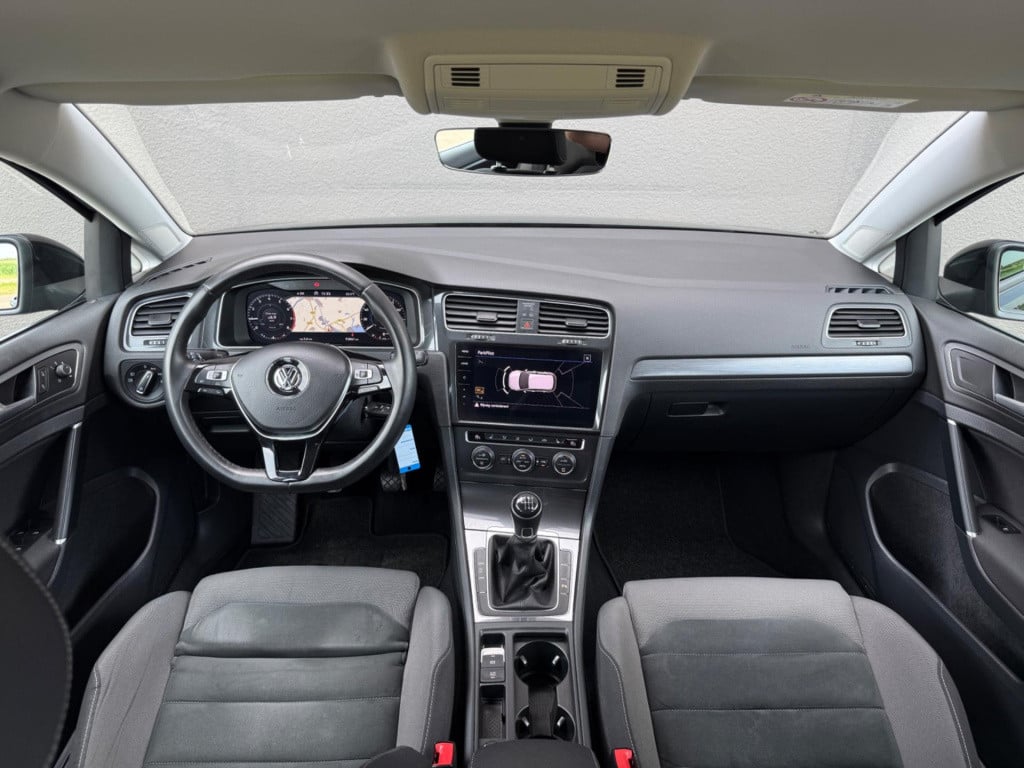 Volkswagen Golf 1.5 tsi comfortline business