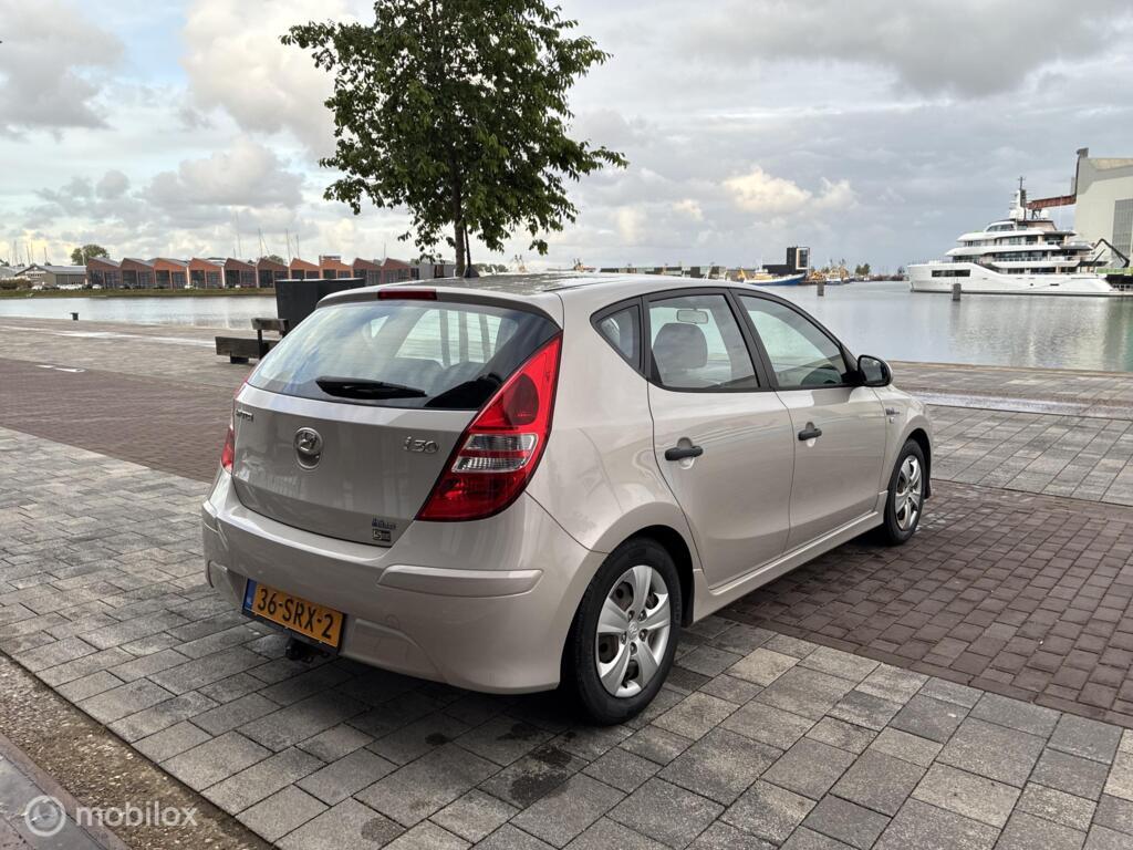 Hyundai i30, 1.4i i-Motion Business km168.562 Airco 5Deurs BJ2011