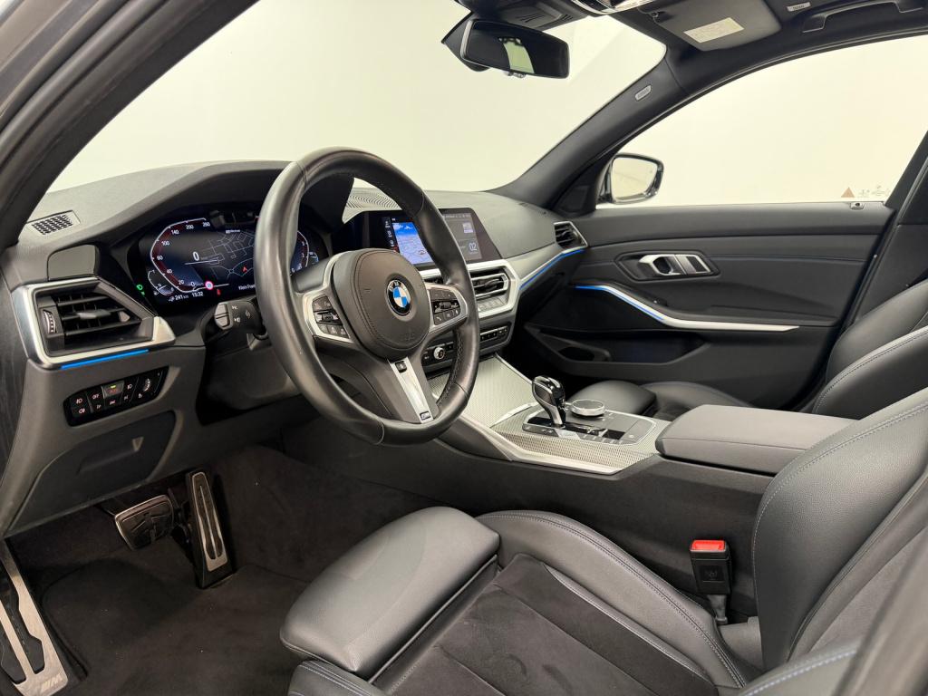 BMW 3-serie 330e m-sport | schuif/kanteldak | elektrische stoelen | verwarm