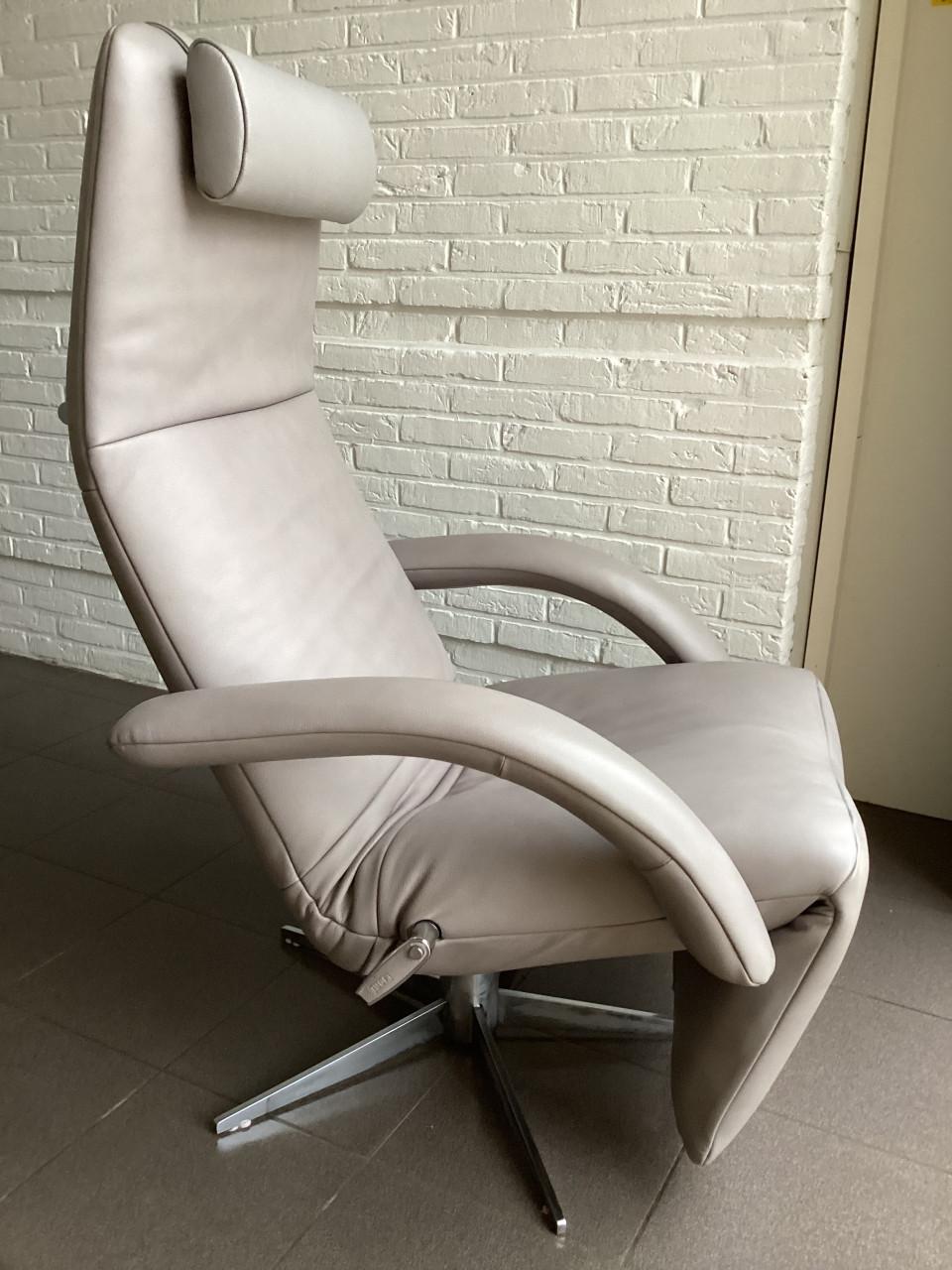 Jori relax+kussen(showroomstaat)model Yoga Medi