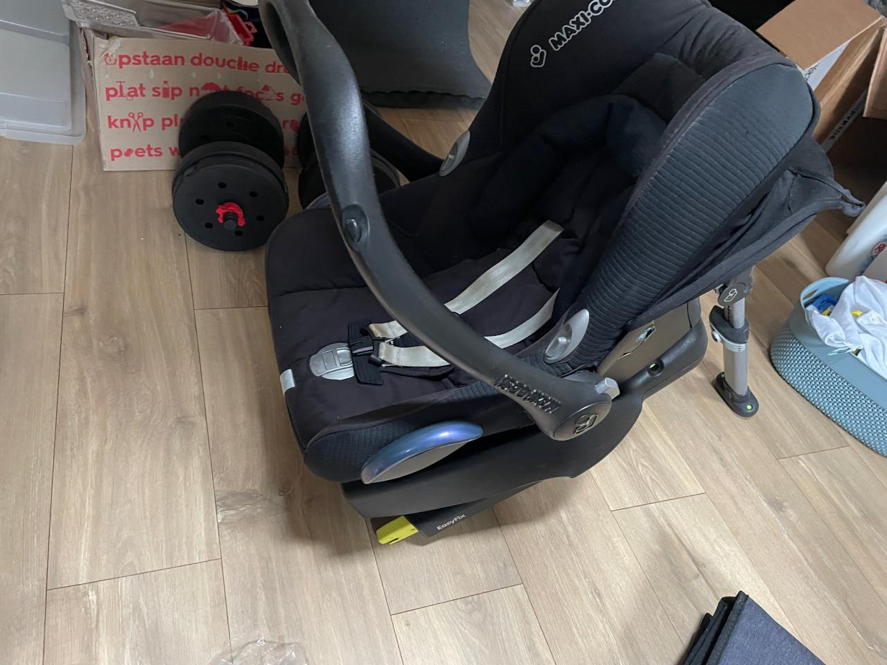 Maxicosi met isofix houder