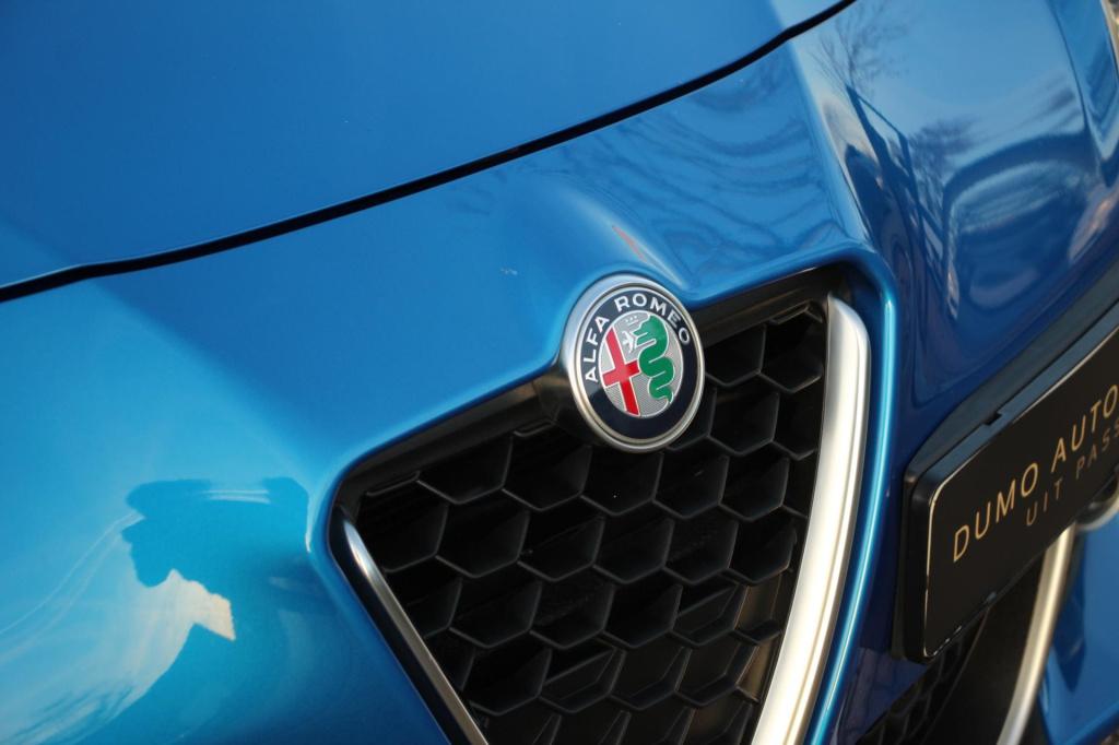 Alfa Romeo Giulietta 1.4 turbo super - blu misano - dab - navi - pdc - crui