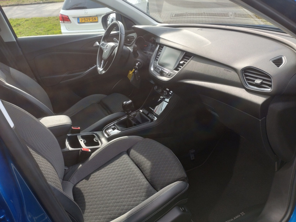 Opel Grandland X 1.2 turbo business +