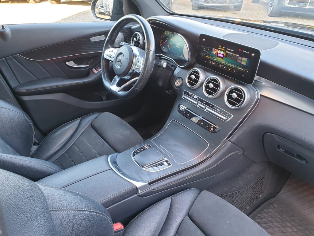 Mercedes-Benz Glc 220d 4matic amg-line -schade!-