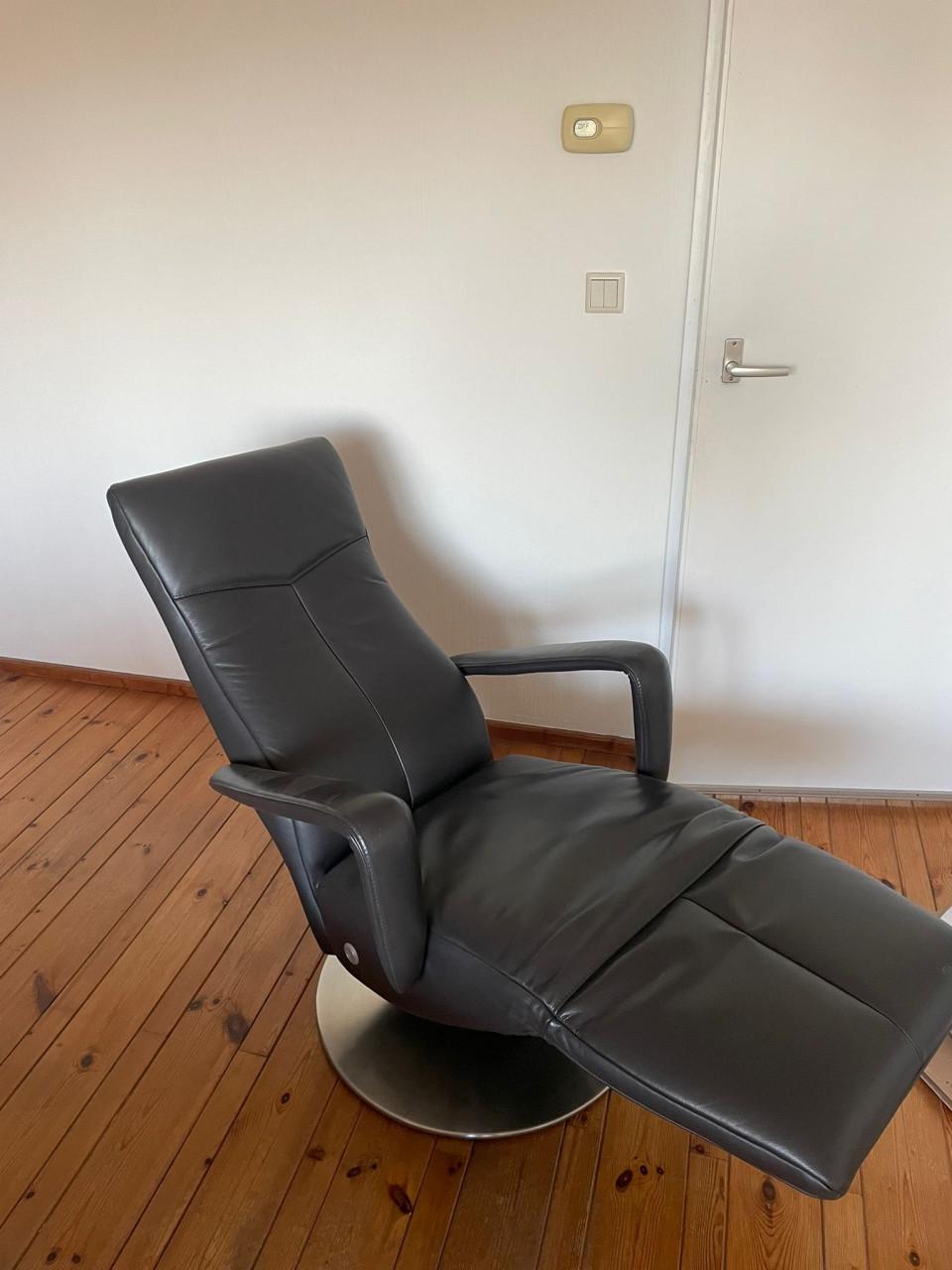 Relaxfauteuil zwart leer, goede staat
