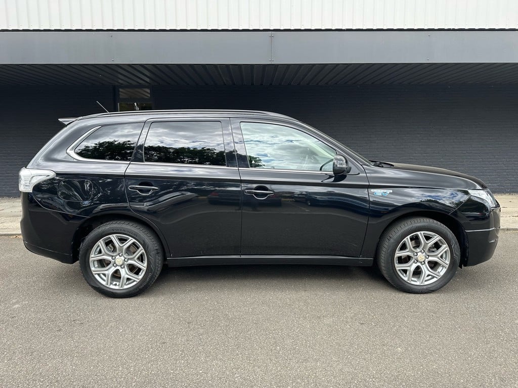 Mitsubishi Outlander 2.0 phev instyle