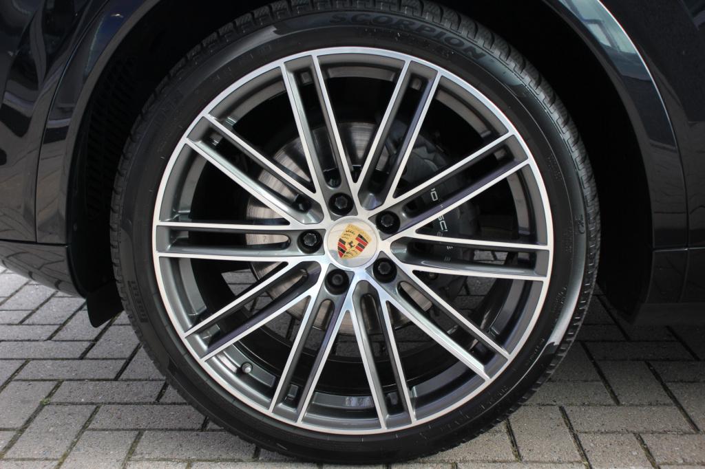Porsche Cayenne coupé 3.0 e-hybrid | sosftclose | stoelventilatie | 360 cam