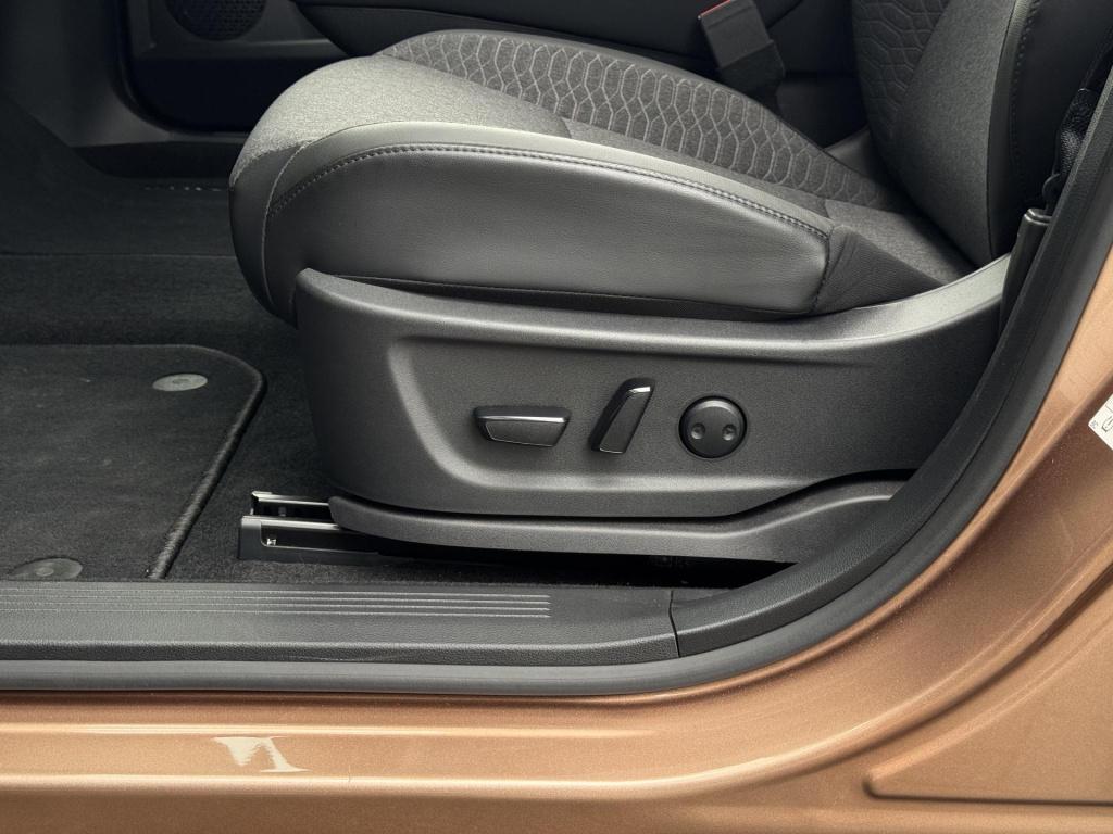 Nissan Ariya advantage edition 66 kwh vision pack + panoramadak
