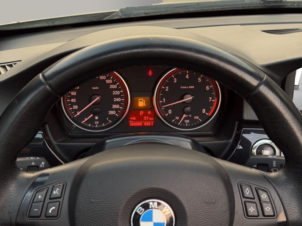 BMW 3-serie cabrio 325i high executive leder navi automaat