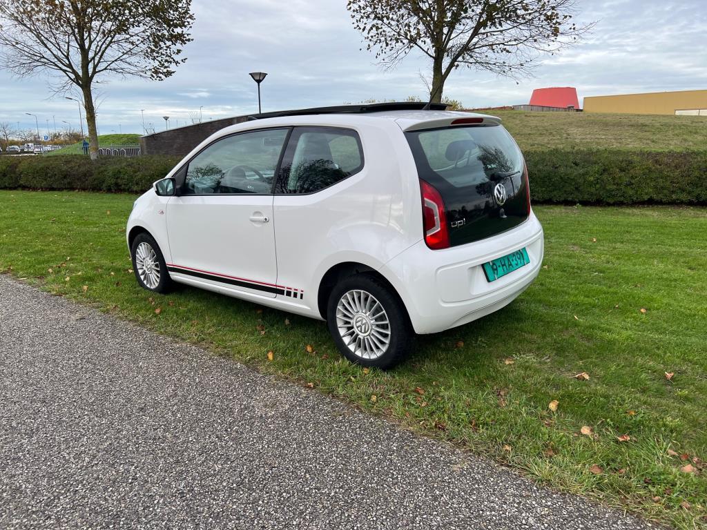 Volkswagen UP! 1.0 move up!