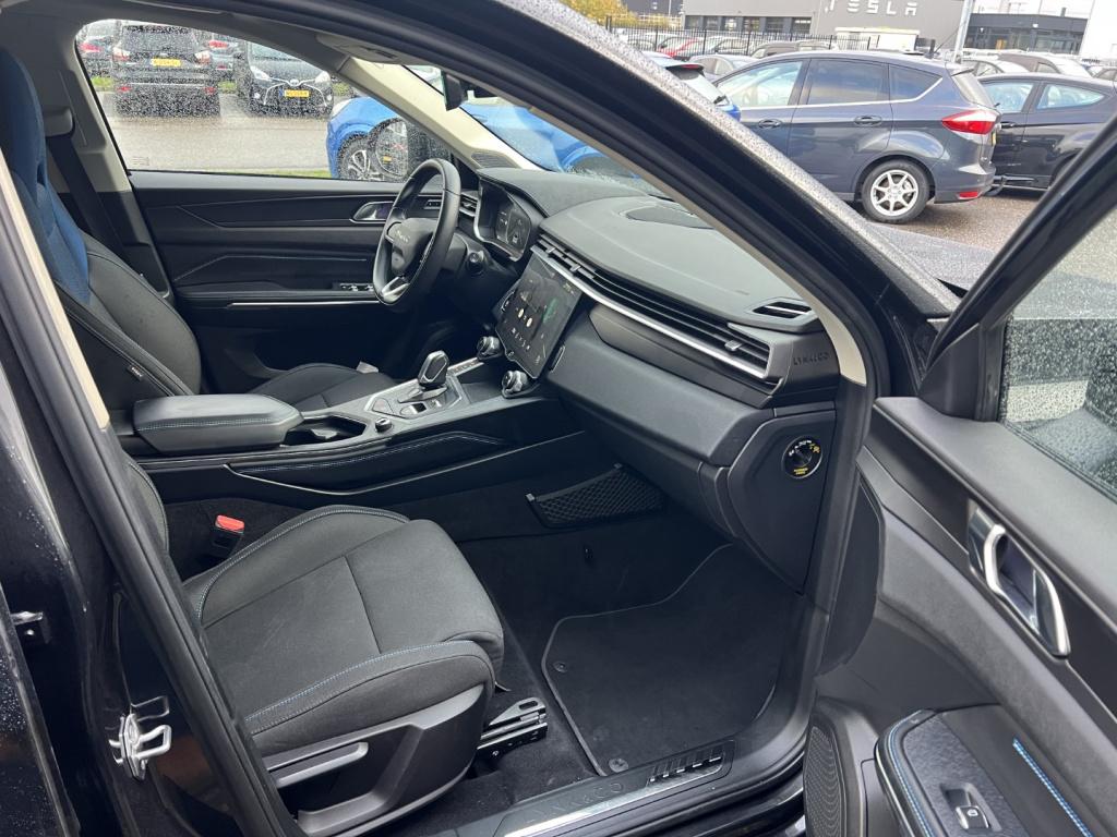 Lynk & Co 01 1.5 261pk plug in hybrid , pano dak , 360gr camera , adaptive 