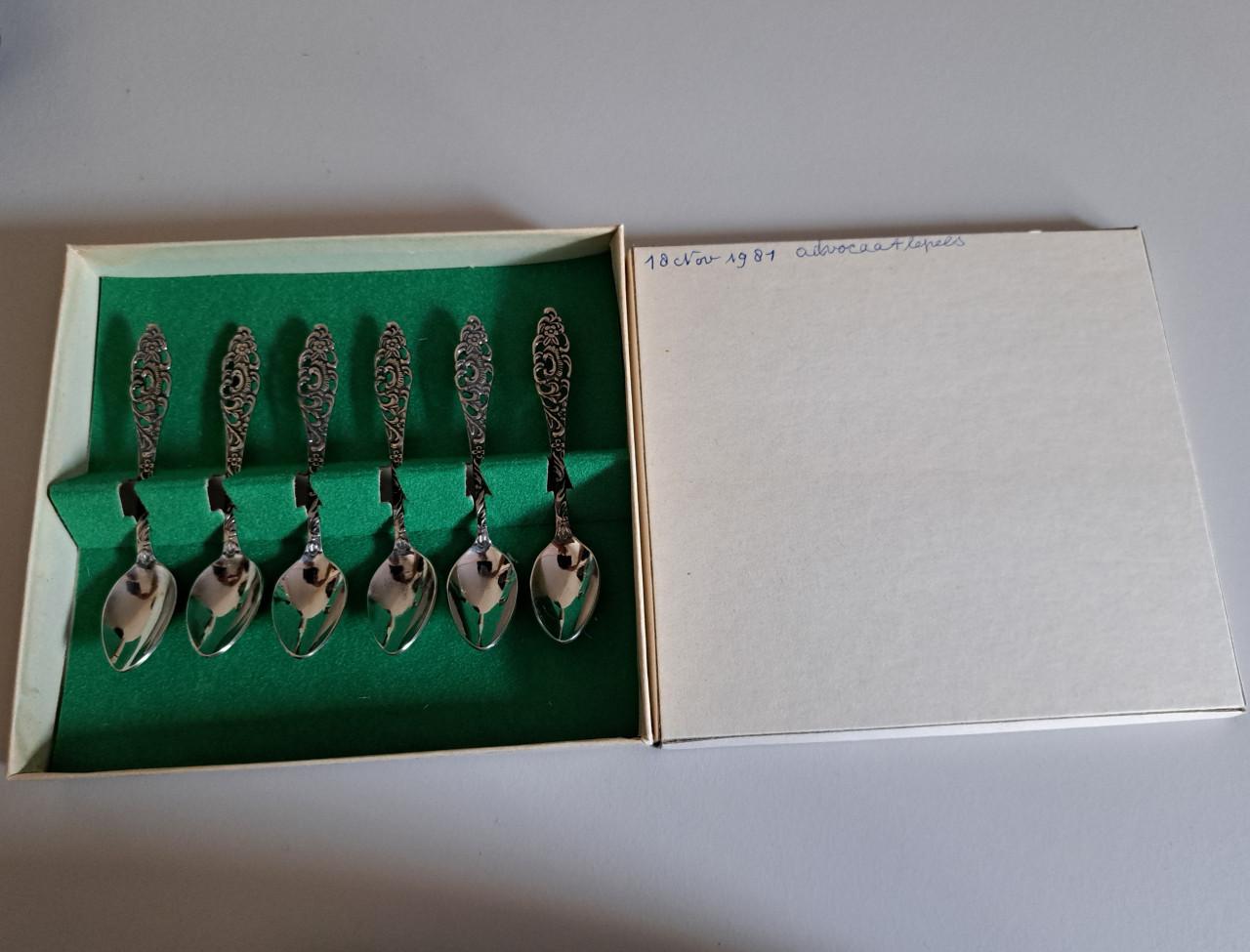 Sola cocktail lepeltjes voor b.v. advocaat.