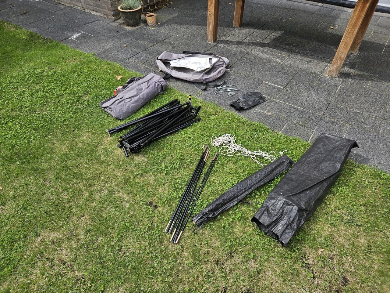 Quechua shelter tent