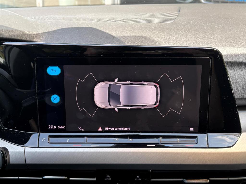 Volkswagen Golf 1.5 tsi 130pk life| navigatie |adapt cruise| led| rijklaarp