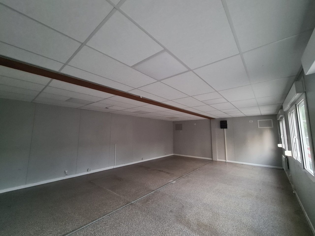 Kantoorunit / woonunit / tijdelijke winkel / bouwkeet 6x9m